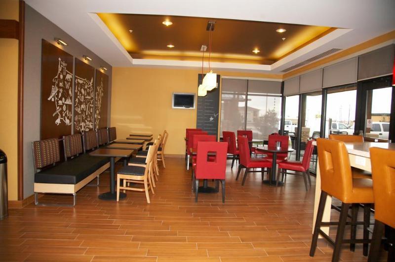 Towneplace Suites By Marriott Хобс Екстериор снимка