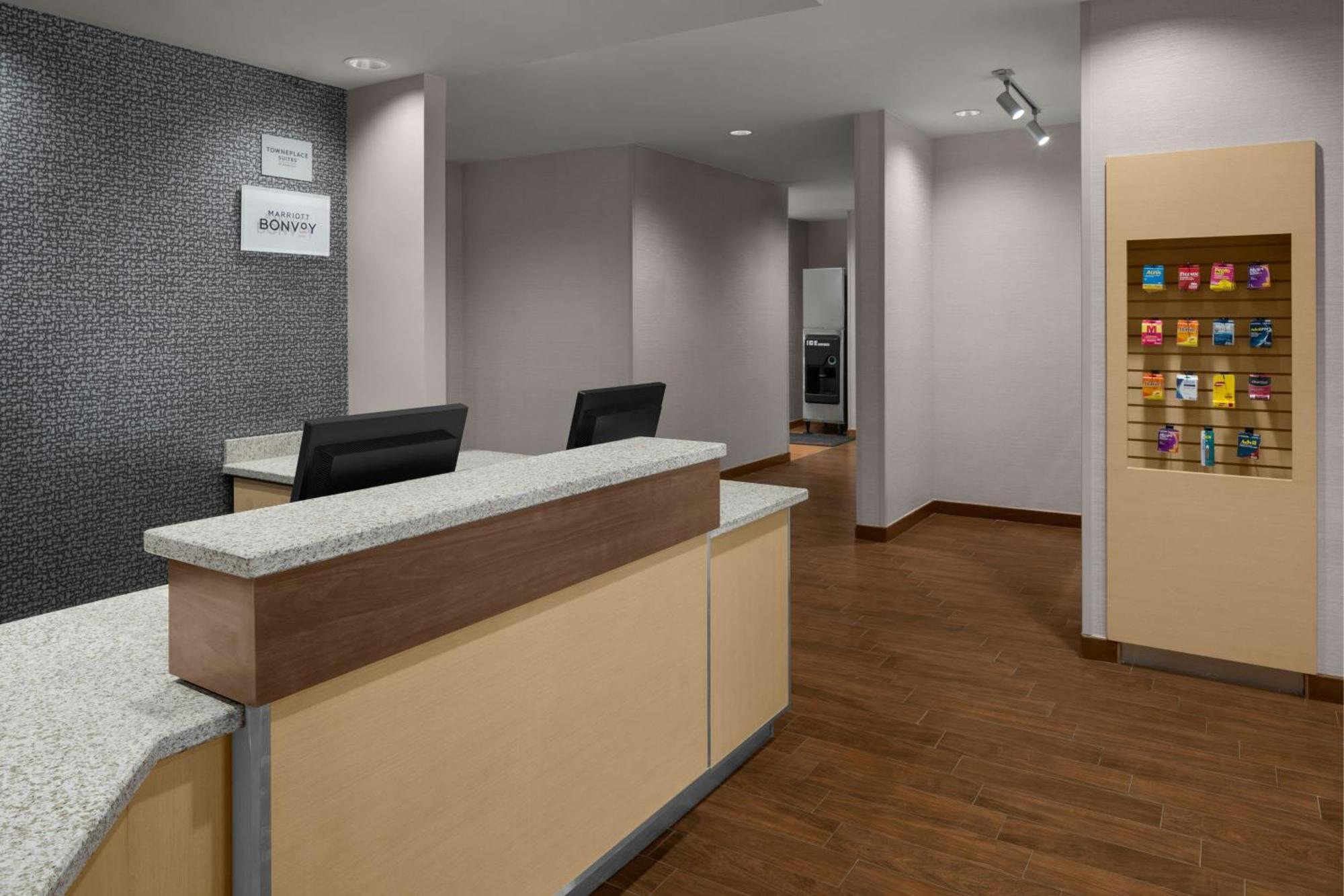 Towneplace Suites By Marriott Хобс Екстериор снимка